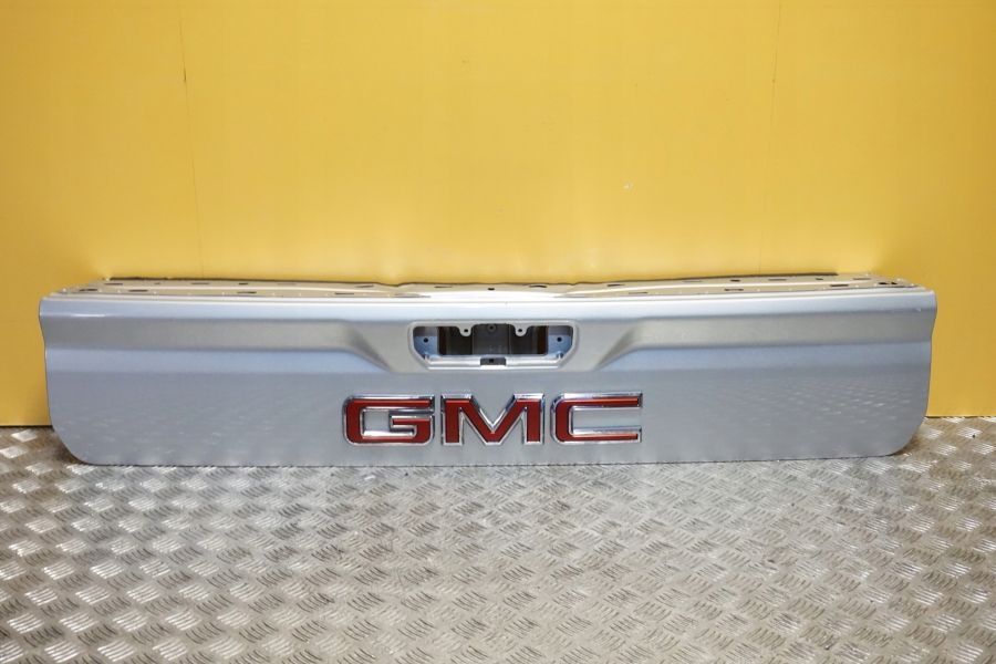 GMC SIERRA 1500 2019 - 2023 Klapa Tylna Bagażnik Burta Tył Górna USA