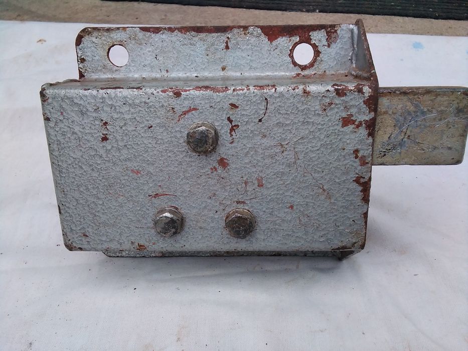 Замок накладний  міцний  надійний