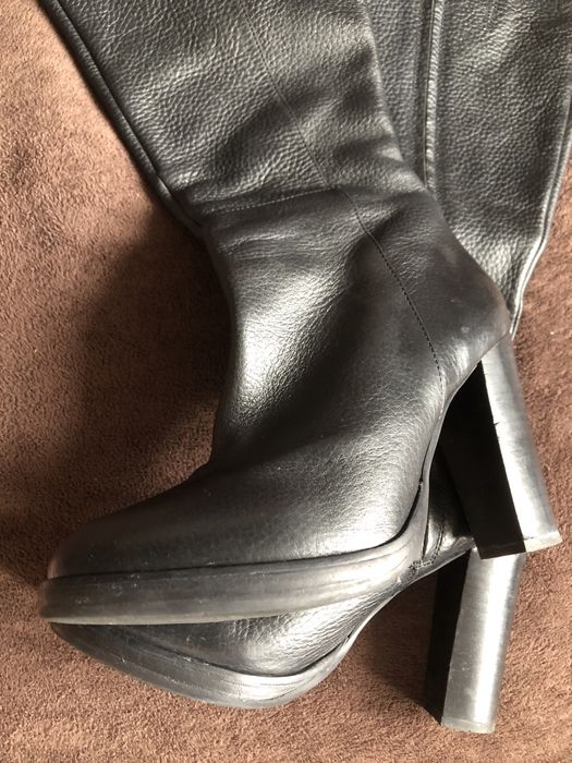 Czarne Skórzane kozaki Reserved 39 5,5 stan bardzo dobry słupek 10,5