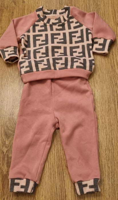 Теплий костюм на дівчинку осінь-зима на товстому флісі.