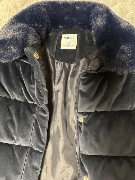 Зимова куртка для дівчинки від бренда Mayoral