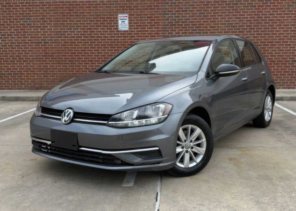 Volkswagen Golf      2020