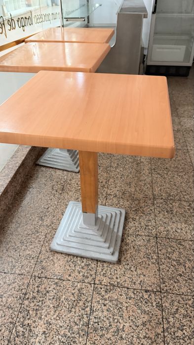 Recheio restaurante frigorífico, arca vitrine e congeladora, mesas…