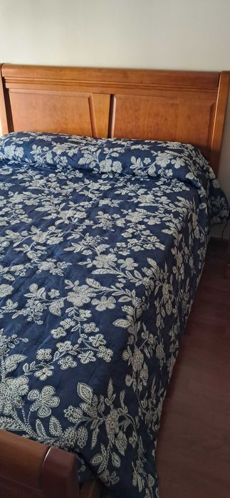 Cama de casal madeira maciça 150x200 – 4 gavetas + estrado Pikolin + colchão