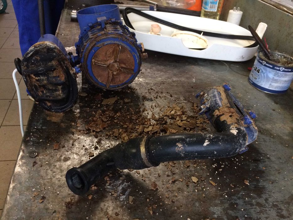 Ремонт и обслуживание насосов,станций SOLOLIFT (Сололифт).Мастерская.