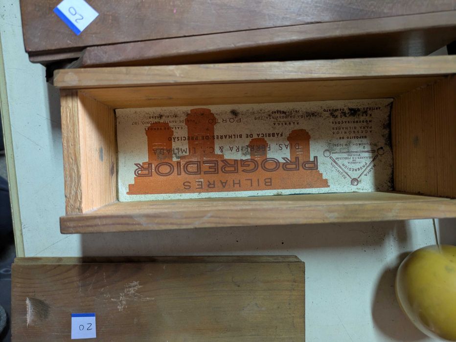 Caixa bolas de bilhar