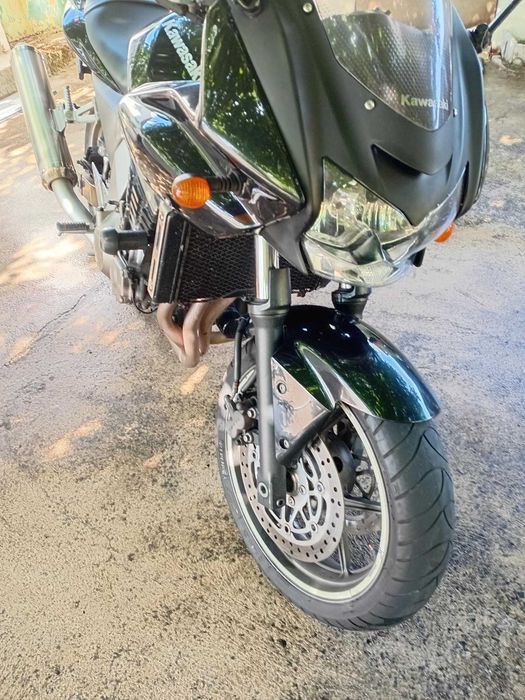 Kawasaki Z750S em bom estado