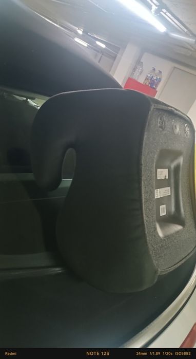 Banco de Criança / Cadeirinha Auto – Bom Estado