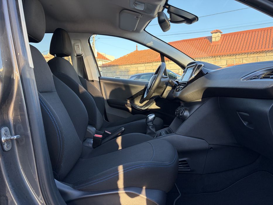 Peugeot 208 Style 1.2