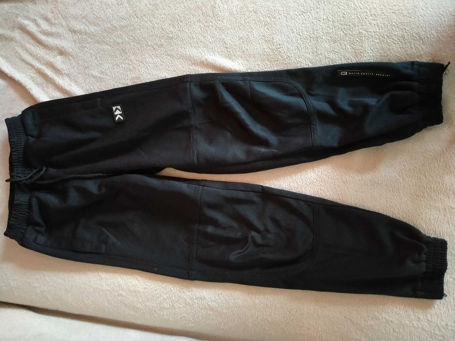 Dres sportowy chłopięcy Hummel rozm. 140