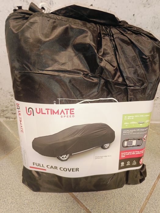 Nowy pokrowiec na samochód