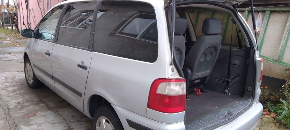 Ford Galaxy (мінівен)