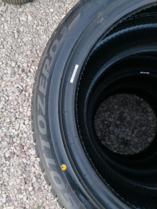 245/45/18 Pirelli 2025 rok zimowe