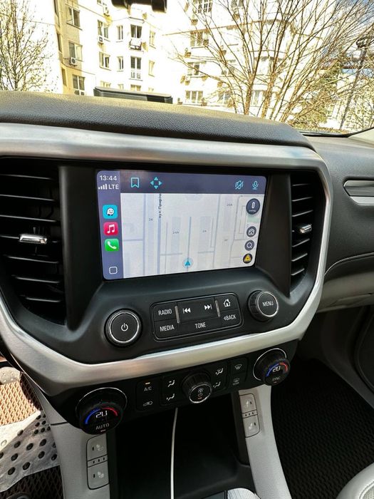 GMC ACADIA 2016 року 6 місц