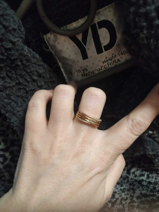 Стильне пальтішко для дівчинки 9-10 років, на зріст 140 см.
