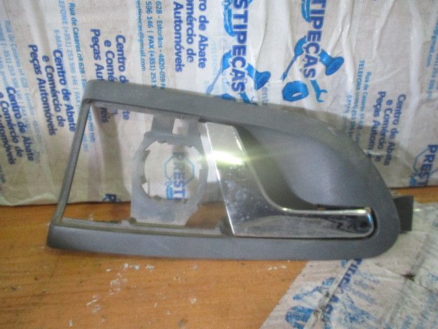 Puxador interior porta trás direito SKODA Octavia I Hatchback (1U2)