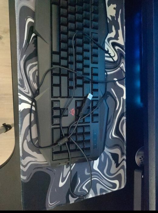 Teclado Trust GXT 280 Gaming