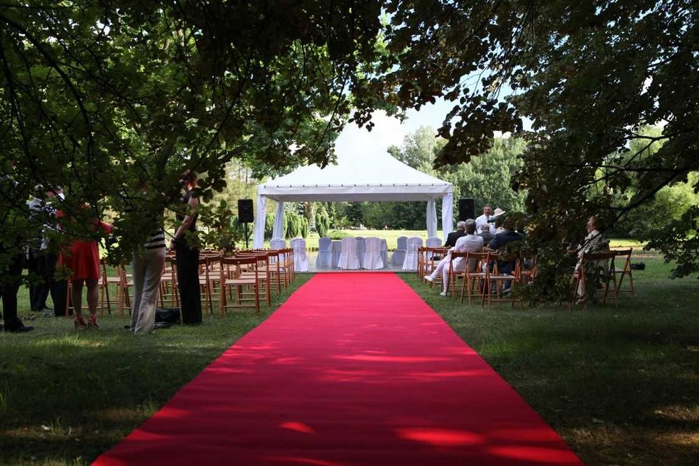 Wynajem namiotów; komunijnych, weselnych, targowych imprezowych