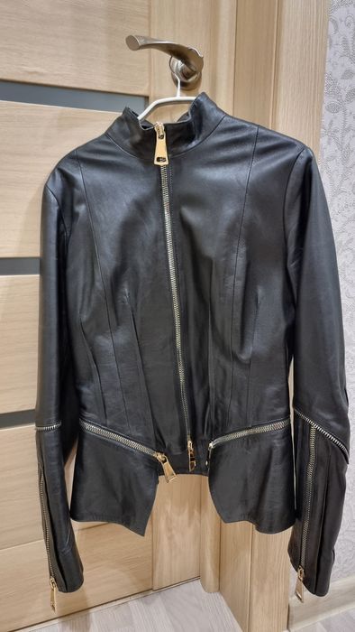 Продам шкіряну куртку, Італія