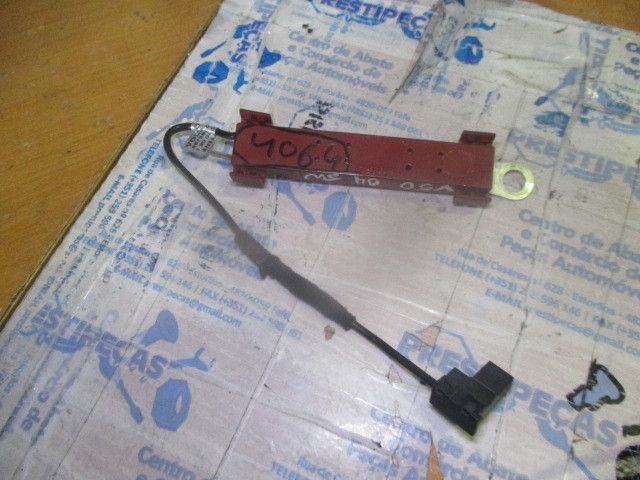 Amplificador de colunas VOLVO V50 (MW)