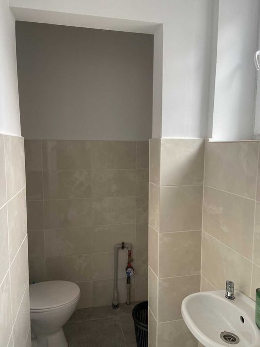 Продаж приміщення  в  с.м.т Меденичі