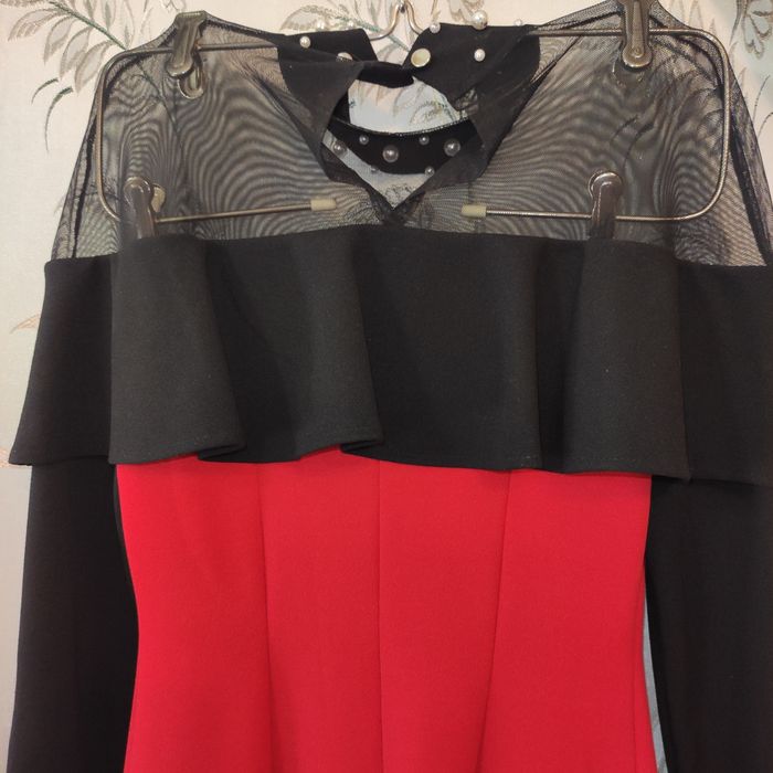 Женское вечернее платье