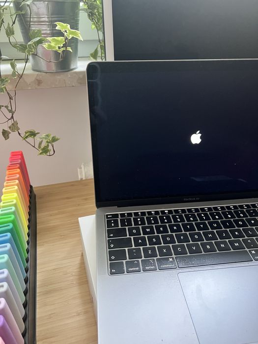 macbook air laptop