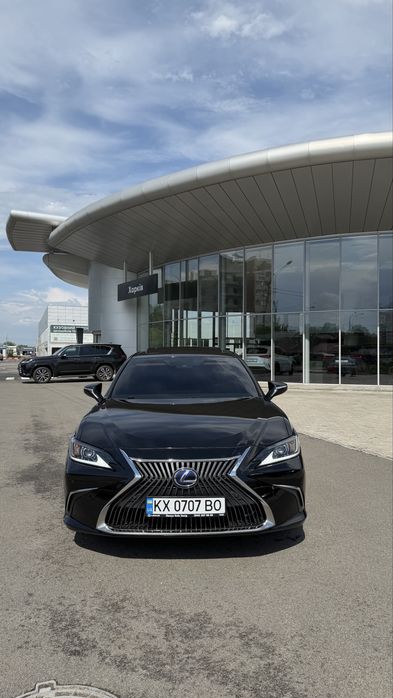 Lexus es 300h 2021