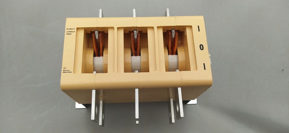 Перекідний вимикач 400А