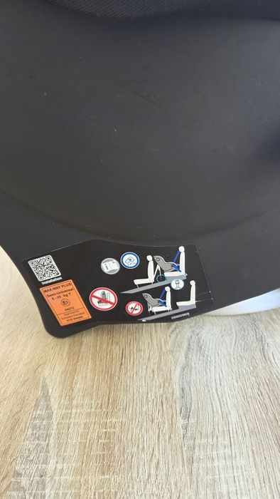 Britax Romer MAX-WAY PLUS  9-25Kg