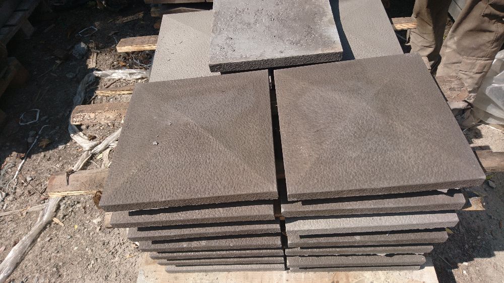 Парапеты на забор, плити на огорожу, плити на стовпчик