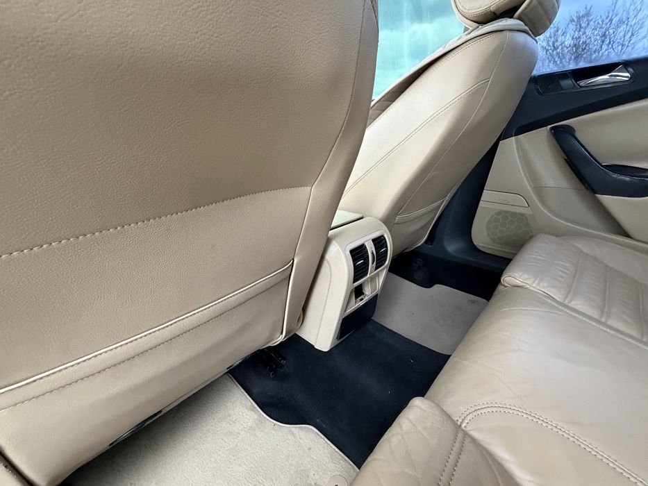 Volkswagen Passat [ Comfortline ]