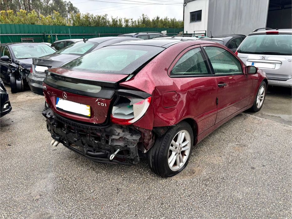 MERCEDES C220. 2003 Gasoleo