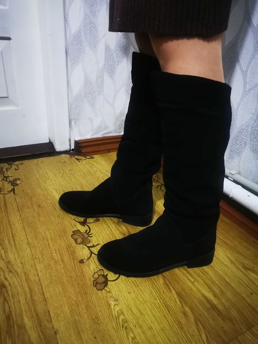 Чоботи замшеві жіночі на овчині