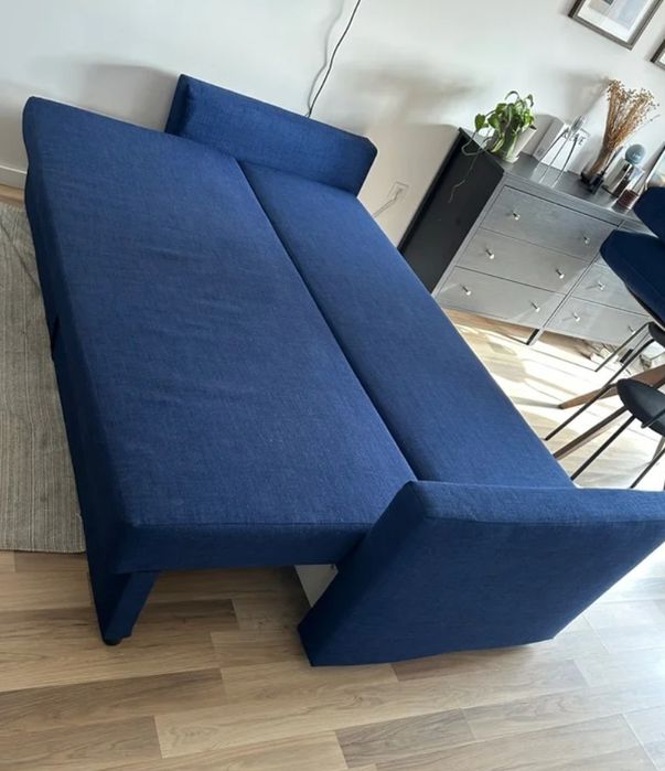 Sofá cama azul escuro IKEA