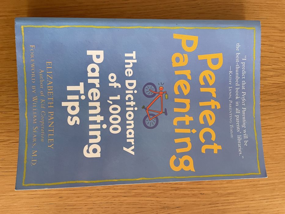 Livro “Perfect parenting - the dictionary of 1000 parenting tips”
