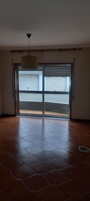 Apartamento R/C T2+1