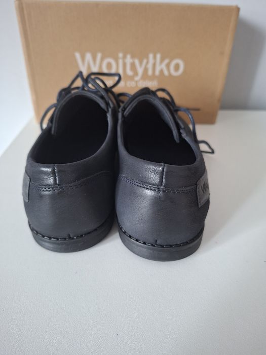 Buty wizytowe eleganckie  Wojtyłko rozmiar 40  granatowe