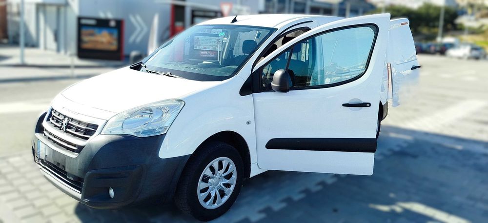 Peugeot Partner 1.6 Blue-HDi Full Extras, Muito boa.