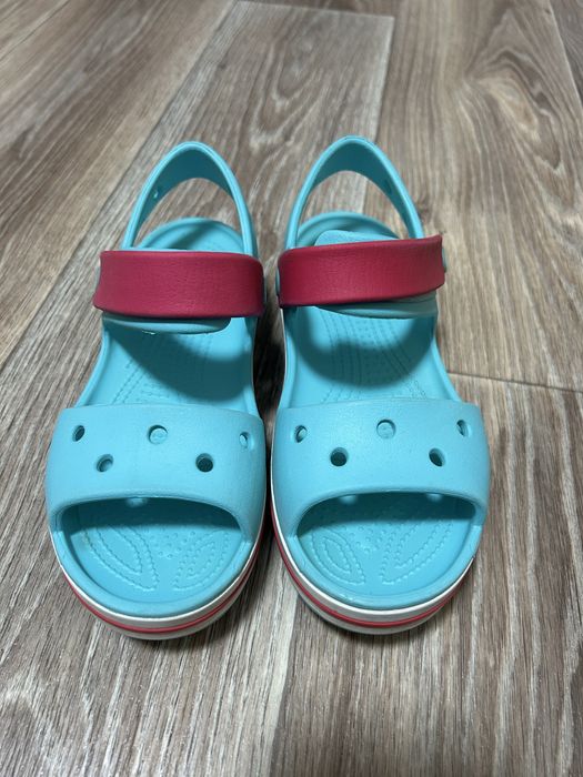 Crocs j2 сандалі