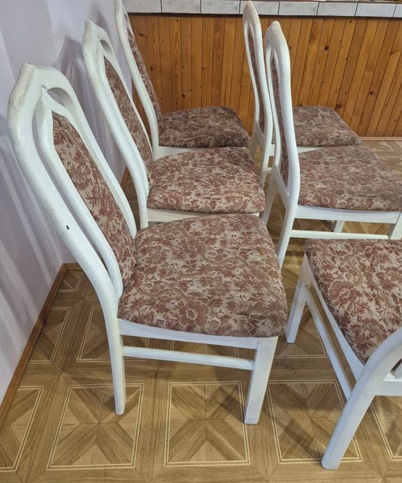 Zestaw 6 drewnianych krzeseł do odświeżenia