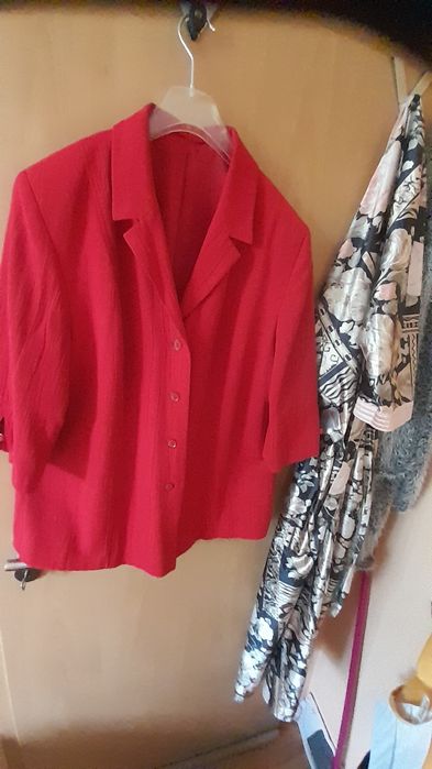 Czerwony żakiet 44/ 46
