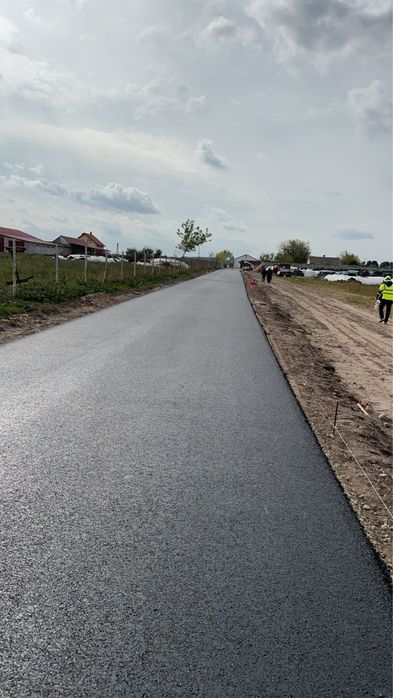 ASFALTOWANIE WYKŁADANIE WYLEWANIE Asfaltu masą bitumiczna budowa dróg
