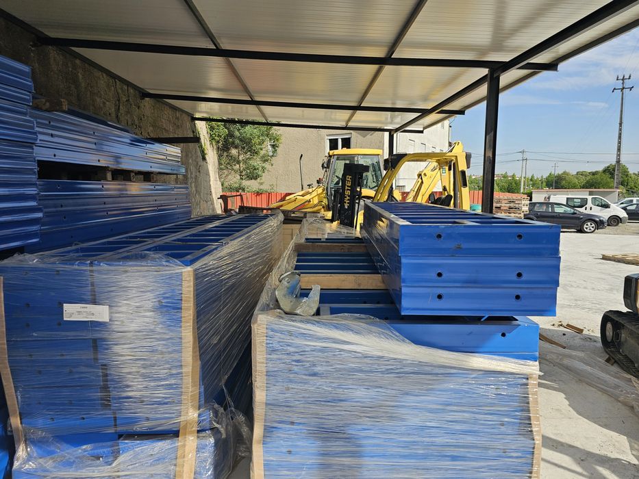 Vendo paineis de cofragem novos interessados entrar em contato 916 104 162