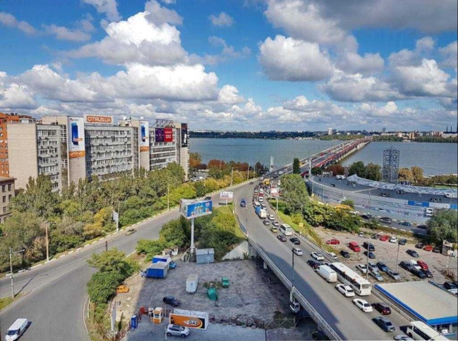 Квартира погодинно, подобово 2 кв у Мост сіті  ВІП