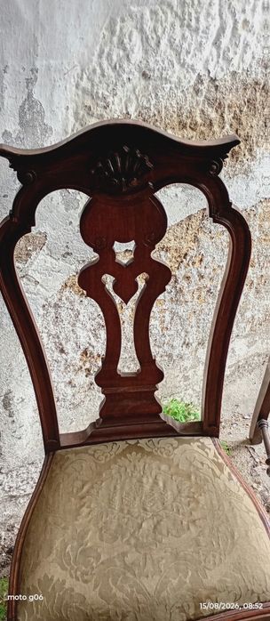5 cadeiras vintage com mais de 100 anos a precisar de restauro