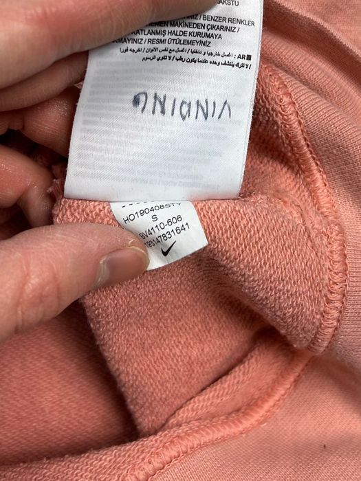 Bluza Nike small logo damska śliczny kolor