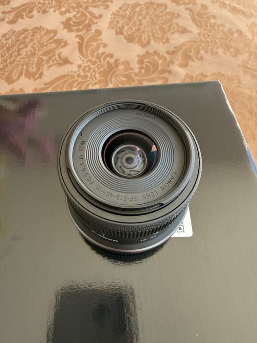 Câmera fotografica Canon R50 (COMO NOVA)