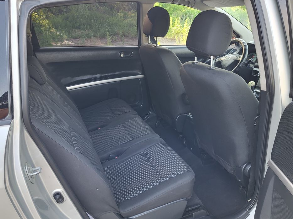 Тойота Корола Версо 2007рік 7місць