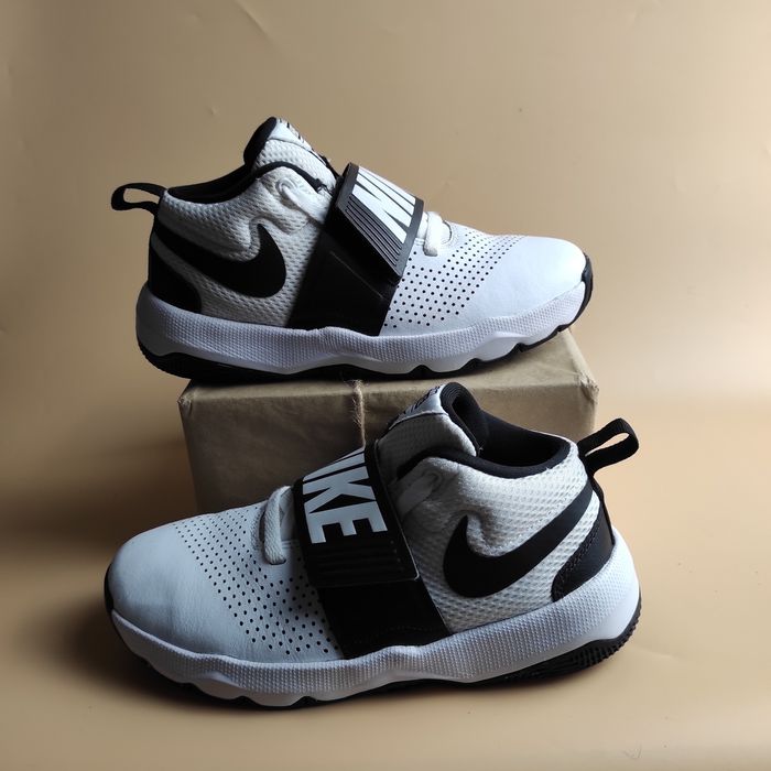 Кросівки Найк Nike  р.35,5 довжина устілки 22 см.